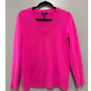 Aqua Women’s Pink 100% Cashmere V-Neck  long Sleeves Sweater Medium